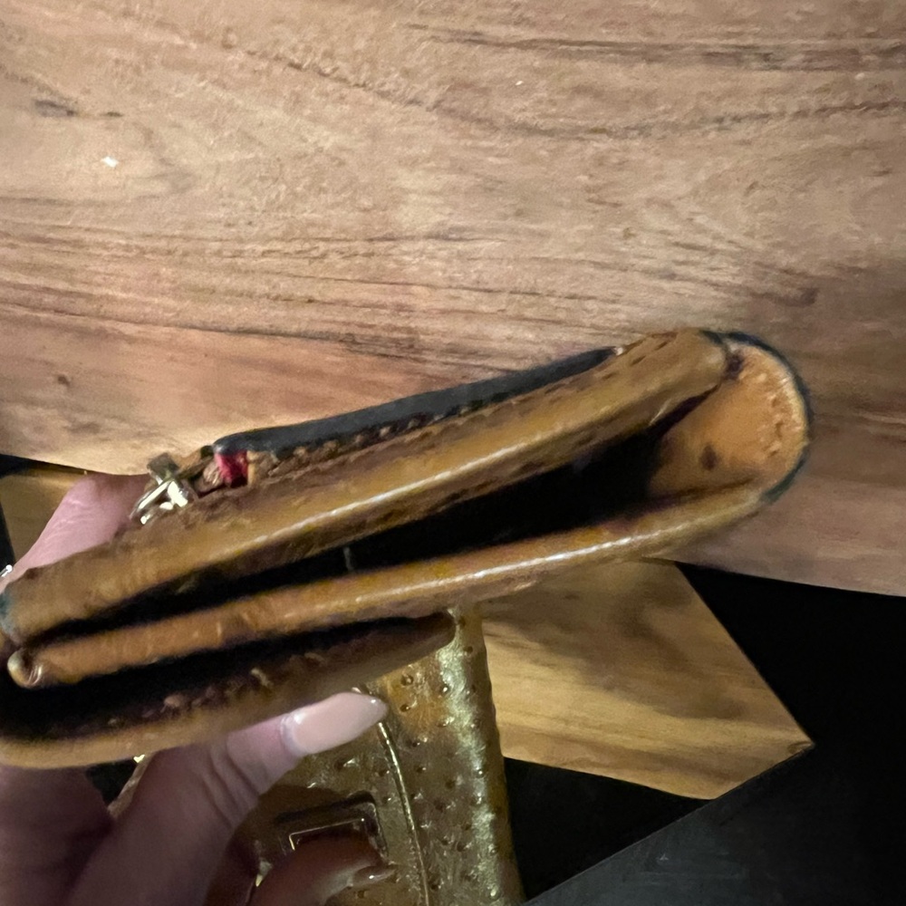 Dooney & Bourke Ostrich Continental Wallet in Caramel PERFECT CONDITION - Picture 4 of 9